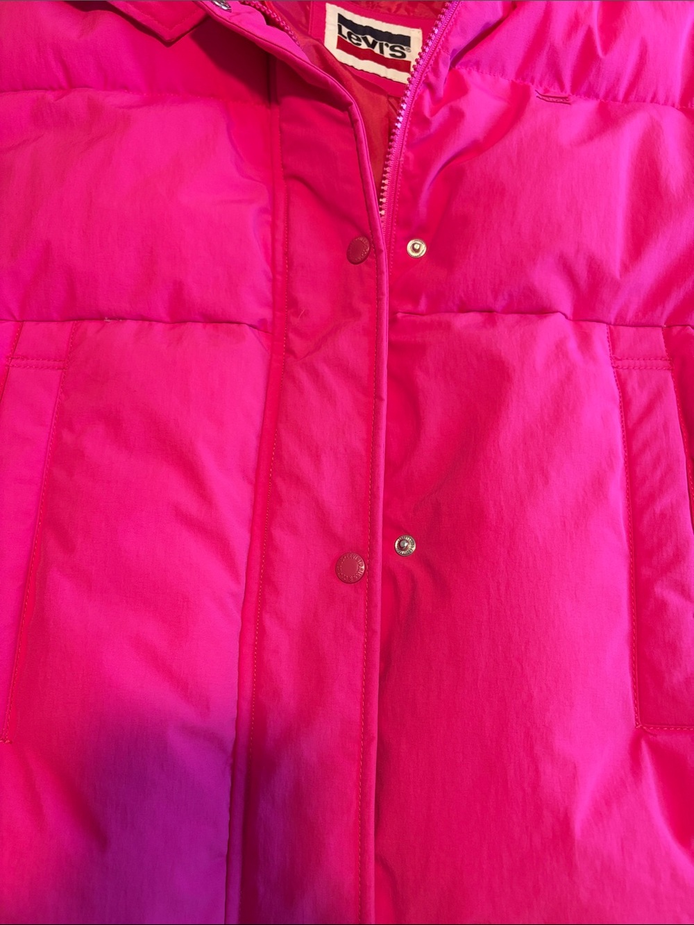 Levi's Bright Pink Hooded woman’s Puffer Jacket - Picture 5 of 8